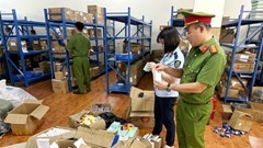 Kiên quyết quét sạch các tội phạm sản xuất, kinh doanh thuốc giả, thực phẩm giả