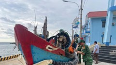 Chỉ đạo khẩn của Bộ trưởng Bộ VHTTDL Nguyễn Văn Hùng tập trung ứng phó bão số 5