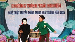 Bộ Chính trị yêu cầu phát triển giáo dục trên nền tảng văn hoá, giá trị truyền thống dân tộc