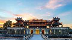  Trưng bày “Di sản văn hóa Việt Nam - Sức sống từ truyền thống đến hiện đại”