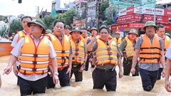 Thủ tướng thăm hỏi người dân, chỉ đạo khắc phục hậu quả mưa lũ tại Thái Nguyên