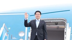 Chủ tịch nước Lương Cường lên đường dự Tuần lễ cấp cao APEC 2025