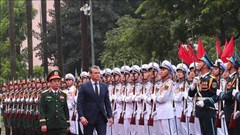 Bộ trưởng Bộ Chiến tranh Hoa Kỳ thăm chính thức Việt Nam