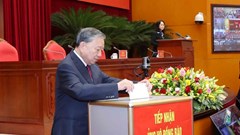 Tổng Bí thư Tô Lâm và các đại biểu ủng hộ đồng bào bão lũ