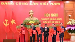 Công bố Quyết định của Bộ Chính trị về công tác tổ chức và cán bộ đối với 5 cơ quan