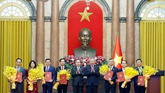  Tổng Bí thư, Chủ tịch nước Tô Lâm trao quyết định bổ nhiệm các thành viên Chính phủ nhiệm kỳ 2026-2031