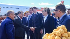 Nga chào đón Thủ tướng Lê Minh Hưng bằng nghi thức văn hoá truyền thống đặc sắc