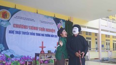 Gần 800 học sinh trải nghiệm nghệ thuật truyền thống