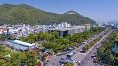 Bình Định “bắt tay” với FPT phát triển ngành trí tuệ nhân tạo, bán dẫn và an ninh mạng