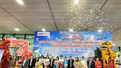 Du khách xông đất vùng “đất võ trời văn” đầu năm mới