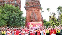 Quốc khánh 2.9: Di tích quốc gia Tháp Đôi sôi động, hút khách bằng chương trình nghệ thuật