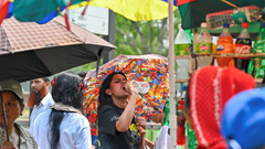 Đợt nắng nóng kéo dài ở Ấn Độ, Pakistan thử thách giới hạn sống sót