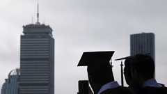 Mỹ tạm thời có chính sách mới khôi phục tình trạng pháp lý cho sinh viên quốc tế