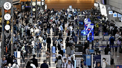 Nhật Bản chuyển dịch linh hoạt đối phó tình trạng hỗn loạn ở sân bay