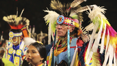 Độc đáo lễ hội ngập tràn văn hoá bản địa Pow Wow ở New Mexico