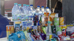 Bali cấm chai nhựa nhỏ để giải quyết khủng hoảng rác thải và vi nhựa