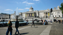 Kinh tế Anh bất ngờ có tín hiệu khởi sắc tích cực