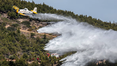 Cháy rừng dữ dội ở Hy Lạp: Người dân sơ tán vội