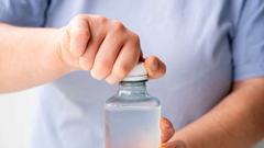 Vi nhựa từ bao bì thực phẩm cực hại với sức khoẻ con người