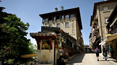 Quốc gia bí ẩn nhất ở châu Âu nằm trên đỉnh đồi