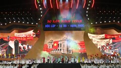 Dân tộc Việt Nam đã viết nên bản trường ca bằng máu và hoa, khẳng định khát vọng Độc lập, Tự do, Hạnh phúc