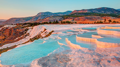 Xứ sở thần tiên đá trắng kỳ diệu với những hồ tắm sủi bọt ở Thổ Nhĩ Kỳ