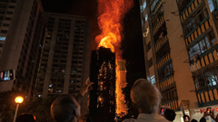 Thương vong gia tăng trong vụ cháy lớn chung cư Hong Kong (Trung Quốc)