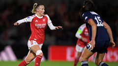 Ngôi sao bóng đá vô địch World Cup Chloe Kelly trở thành hình mẫu búp bê Barbie