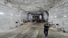 Mỏ muối khổng lồ ẩn sâu dưới hồ Erie