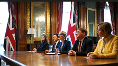 Hơn 40 quốc gia họp khẩn thúc đẩy nỗ lực mở lại eo biển Hormuz