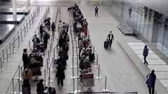 Hàng nghìn chuyến bay bị huỷ do sự cố kiểm soát không lưu tại Anh
