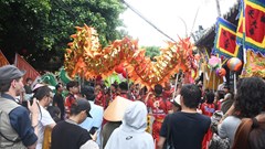 Các đoàn lân sư rồng quốc tế biểu diễn nhân lễ vía Quan Thánh Đế Quân tại Hội An