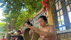 Rộn ràng khai hội Giỗ tổ nghề gốm Thanh Hà