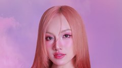 Fenni Phan Ngân gây sốt khi hát ở quán ăn, nhan sắc nổi bật thu hút mọi ánh nhìn