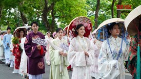 Hơn 1.000 người tham gia Ngày hội Việt phục Bách Hoa Bộ Hành tại Huế