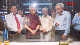 Chiêm ngưỡng tinh hoa cổ vật triều Nguyễn tại Huế