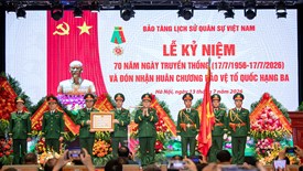 Bảo tàng Lịch sử Quân sự Việt Nam đón nhận Huân chương Bảo vệ Tổ quốc hạng Ba