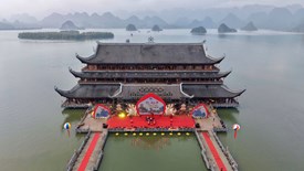 “Bình minh cõi Phật - Tam Chúc khai xuân”