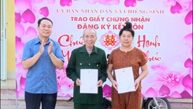 Xúc động cụ ông 79 tuổi và cụ bà 61 tuổi kết hôn ở tuổi xưa nay hiếm