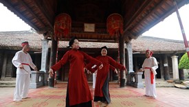 Hát Xoan dưới mái đình cổ hơn 300 năm tuổi