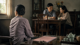 Trao hết tài sản cho con, cha mẹ còn lại gì?