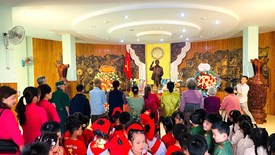 Nhiều thế hệ người dân Gia Lai tìm đến bảo tàng, thành kính nhớ Bác