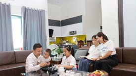 Chuyện nhà, chuyện làng