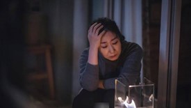 Vì sao nhiều đứa trẻ lớn lên lại không biết thương cha mẹ? 3 sai lầm của người lớn vô tình nuôi ra những đứa con vô cảm