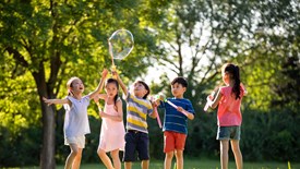 Nếu một đứa trẻ có 5 biểu hiện này nghĩa là con yêu mẹ đến tận cùng!