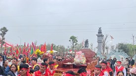 Dâng hương tưởng niệm ngày giỗ Đức Thánh Tản Viên Sơn năm 2025