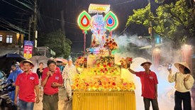 Độc đáo lễ rước Cộ Bà Chợ Được 