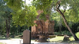 Khi đền tháp là trung tâm tài chính của một vương quốc