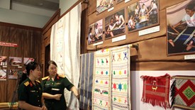 TP.HCM: Cuối năm, dòng người tìm về di tích, bảo tàng