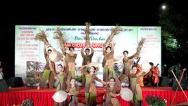 Tưng bừng đêm hội văn hóa “Âm điệu phương Nam” tại phường Bình Phú